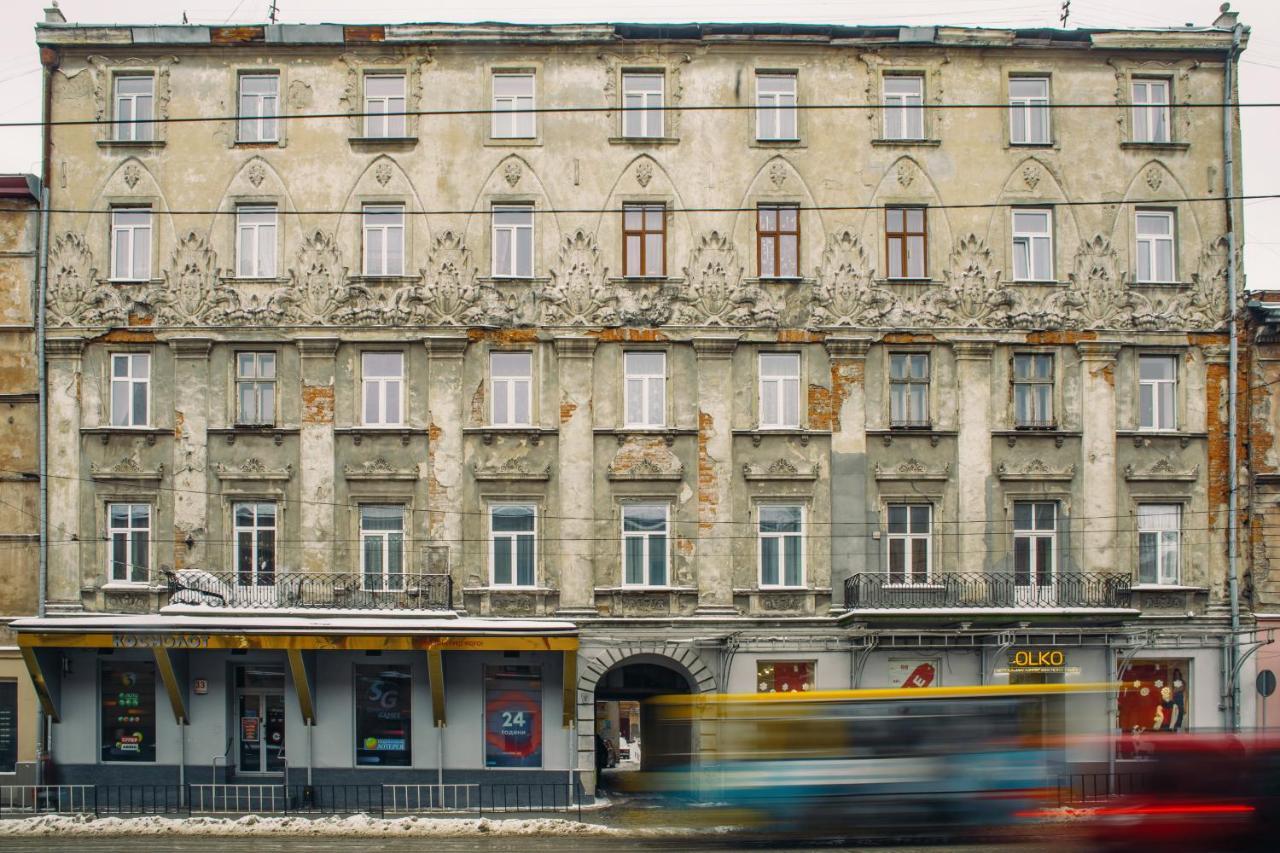 Mini Hotel Barvy Lvova On Horodotska St. Exteriör bild